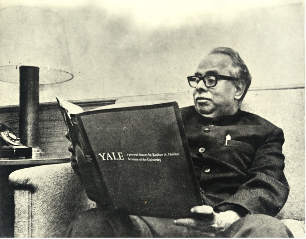 Arignar Anna Reading