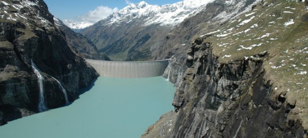 Julie Bory: Evaluation des dangers potentiels au sein du bassin versant d’un ouvrage hydro-electique. Le cas du barrage de Mauvoisin (Val de Bagnes, Valais, Suisse).