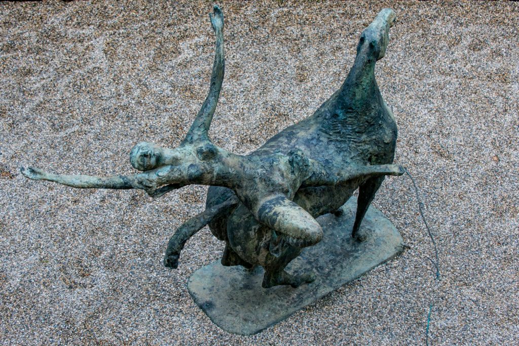Statue à Internef